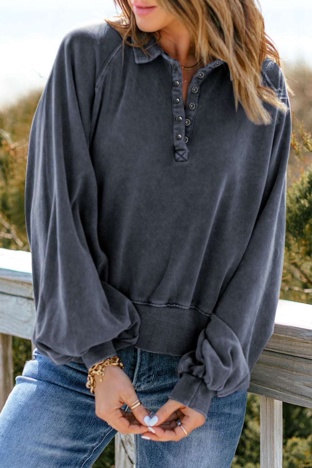 Quarter-Snap Collared Lantern Sleeve Sweatshirt